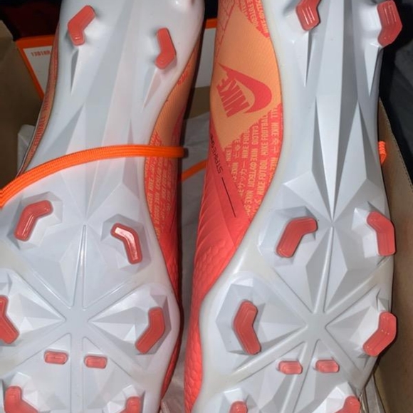 Phantom Venom pro FG size 12m - Picture 4 of 5